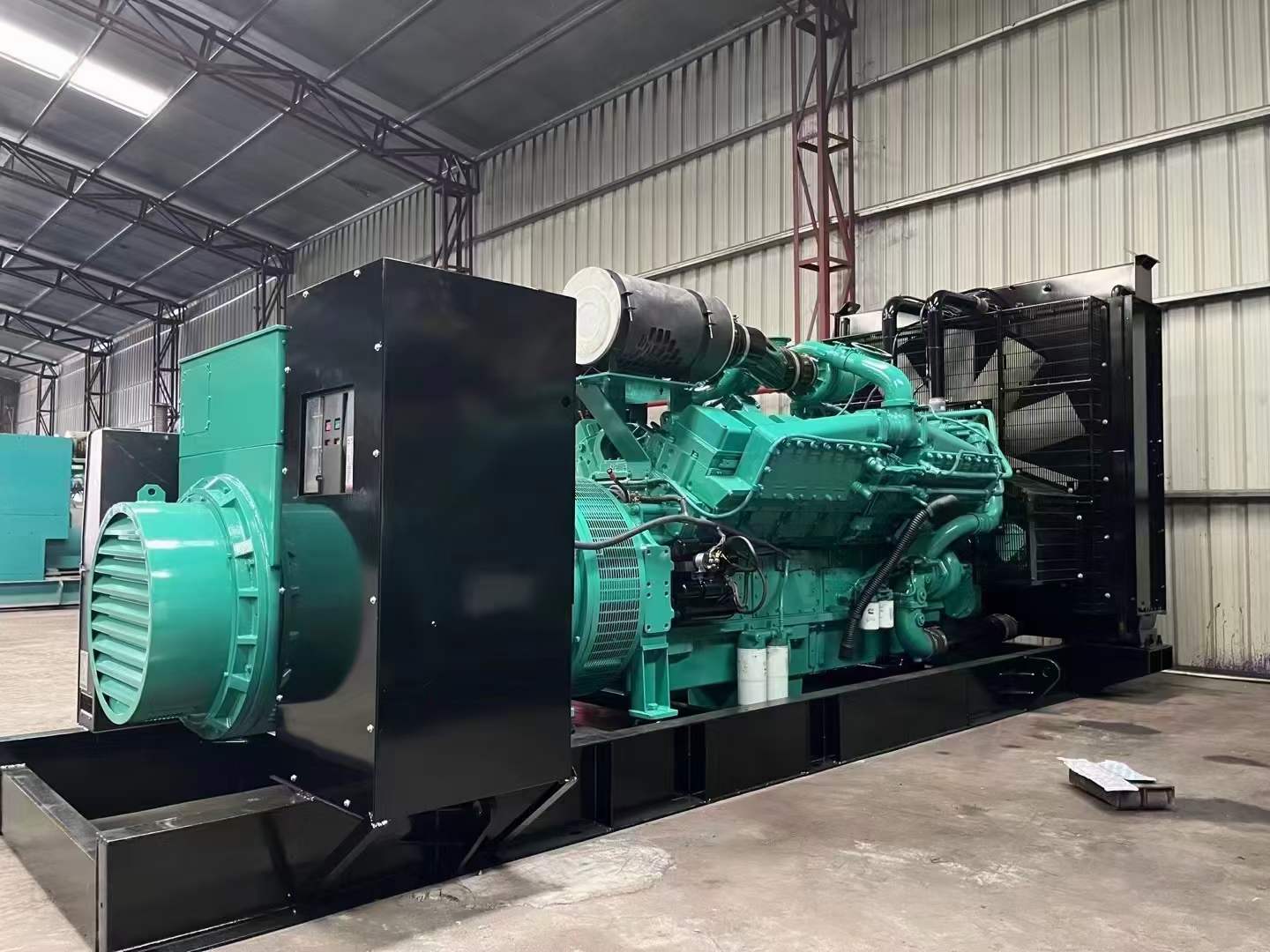 彭阳如何评估无功补偿装置的性能和效果？